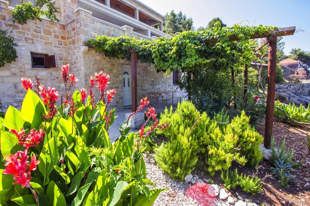 Seaside Secluded Apartments Cove Skozanje, Hvar - 5713 Gdinj Εξωτερικό φωτογραφία